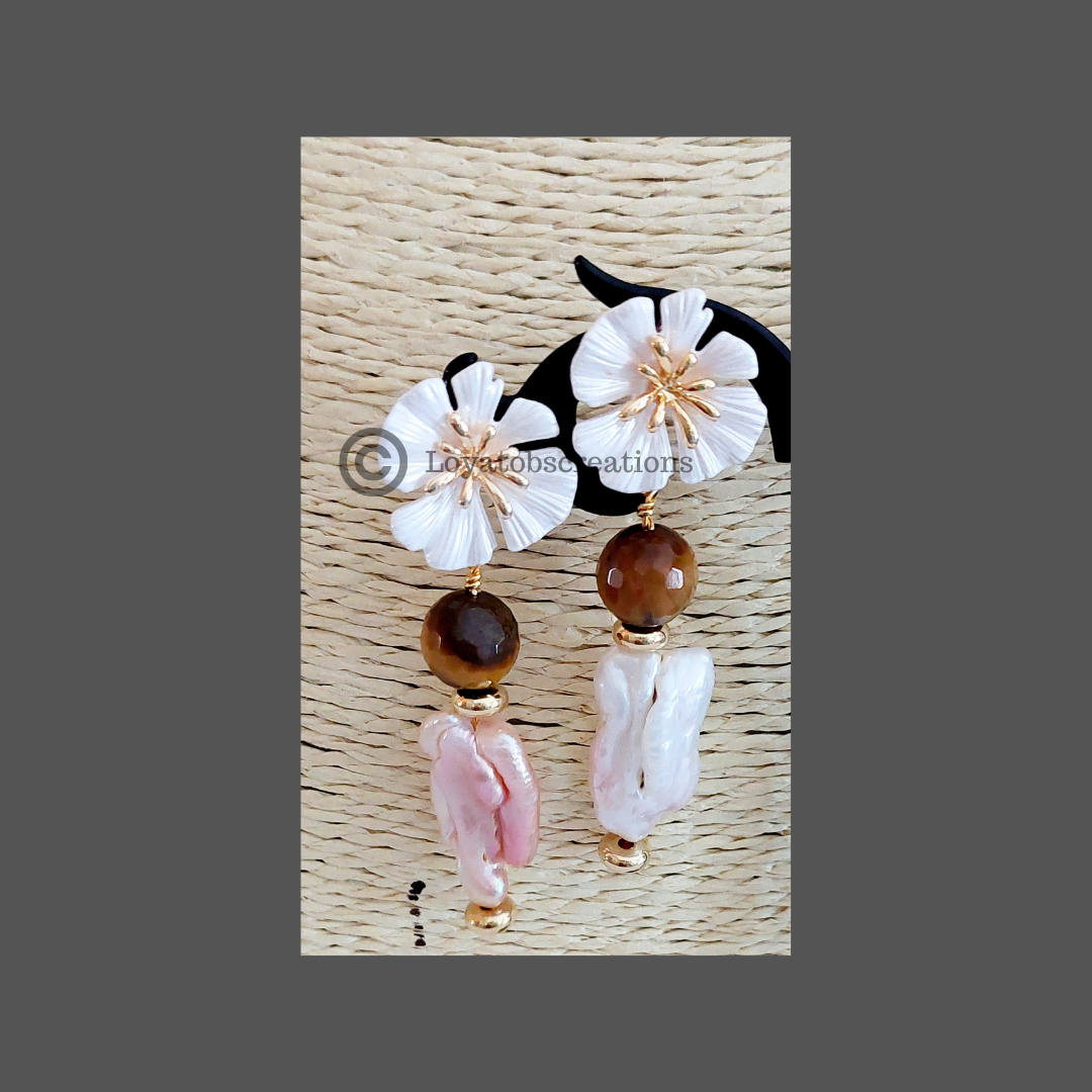 Grand Cru Lily Necklace and Earring Set